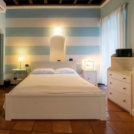 Locanda Alberti Mandello del Lario Buitenkant foto